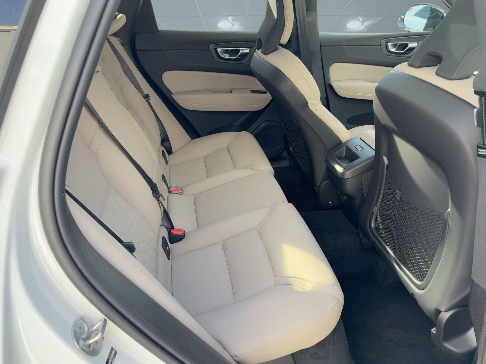 New 2026 Volvo XC60 B5 Plus w/ Protection Package Premier AWD/4WD image 28