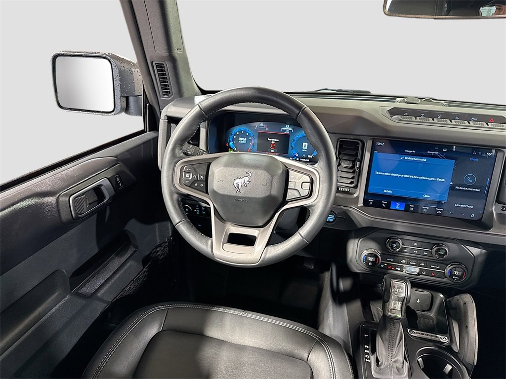 Used 2025 Ford Bronco Badlands image 15