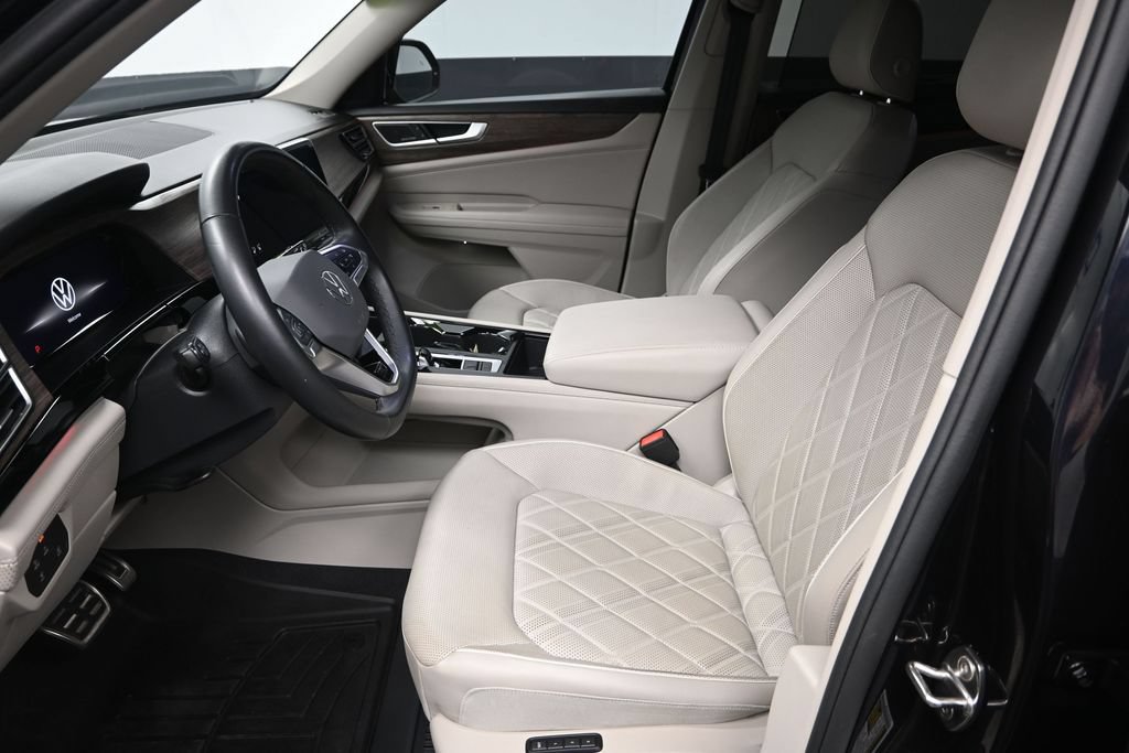 Used 2024 Volkswagen Atlas SEL Premium R-Line AWD/4WD image 15