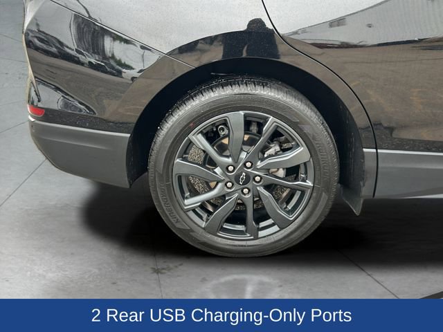 Used 2023 Chevrolet Equinox RS AWD/4WD image 32
