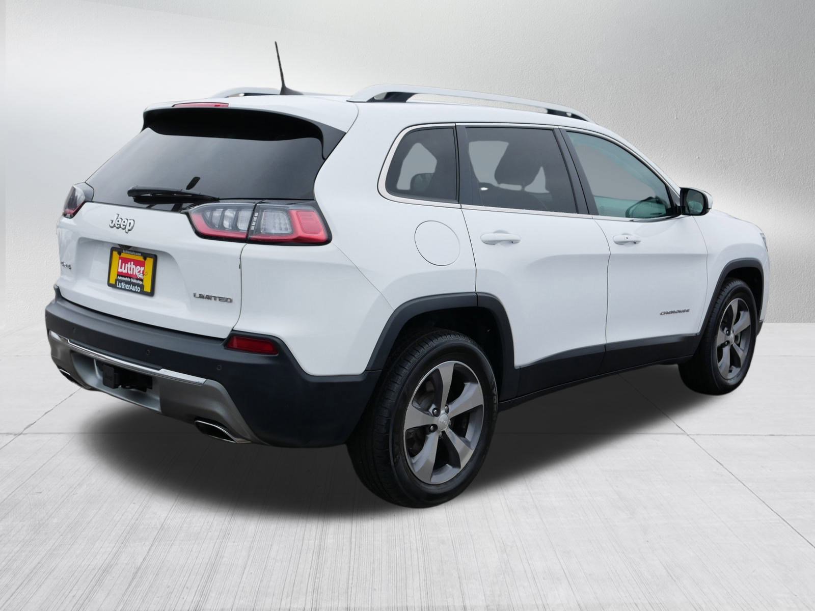 Used 2019 Jeep Cherokee Limited w/ Trailer Tow Group image 7