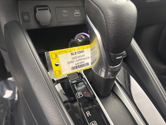 New 2025 Nissan Versa SR w/ Trunk Package image 27