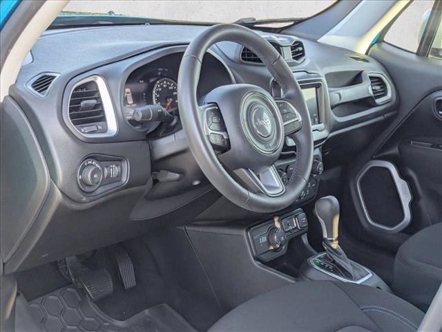 Used 2021 Jeep Renegade Latitude image 9
