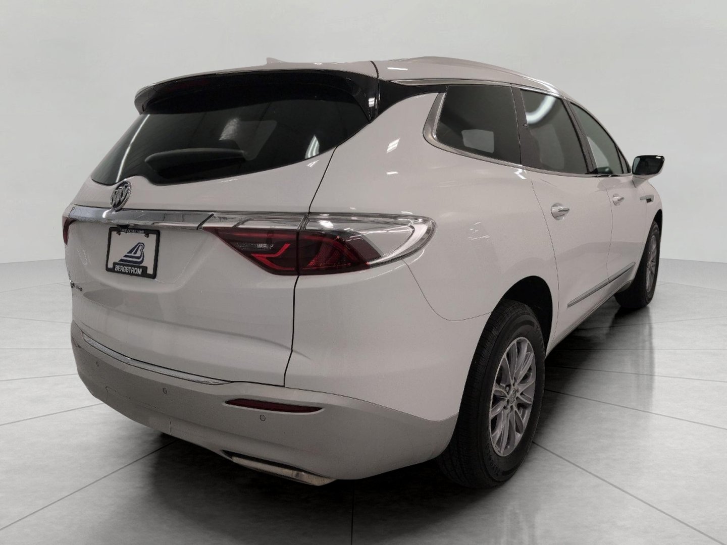 Used 2023 Buick Enclave Essence w/ Trailering Package, 5000 lbs. AWD/4WD image 19