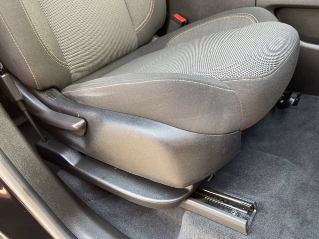 Used 2021 Chevrolet Traverse LS FWD image 37