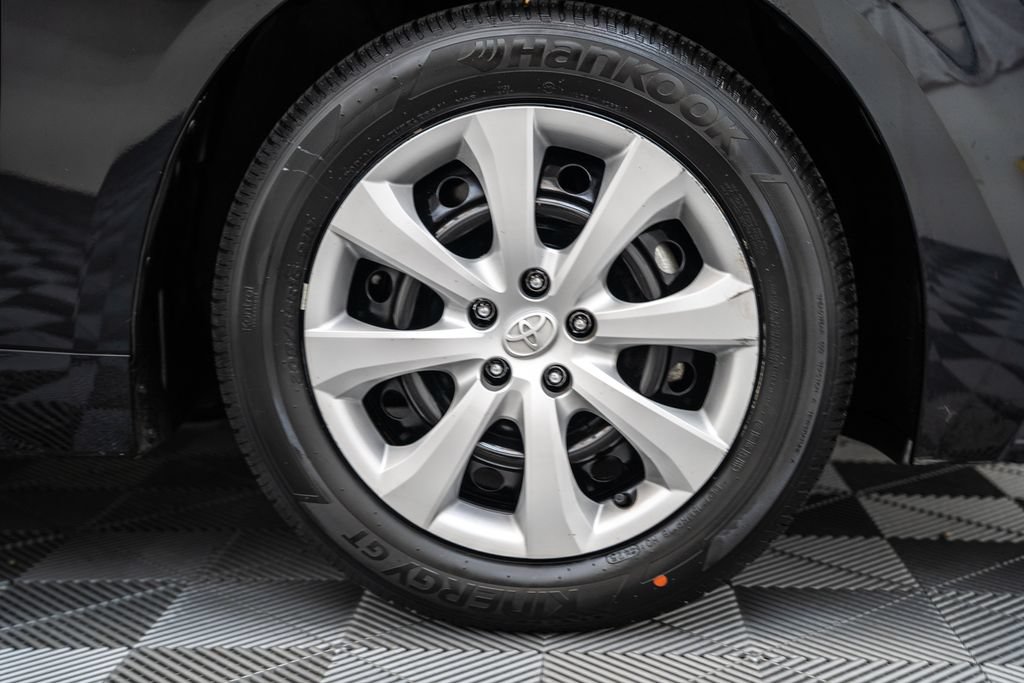 Certified 2025 Toyota Corolla LE FWD image 14