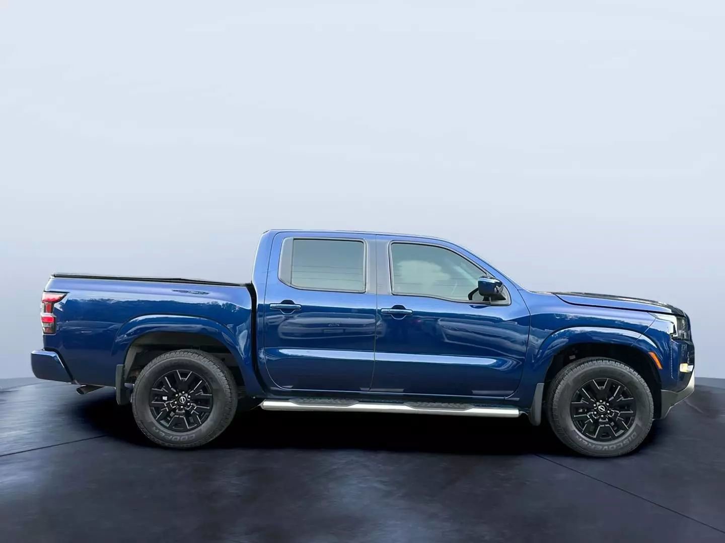 Used 2022 Nissan Frontier SV image 6