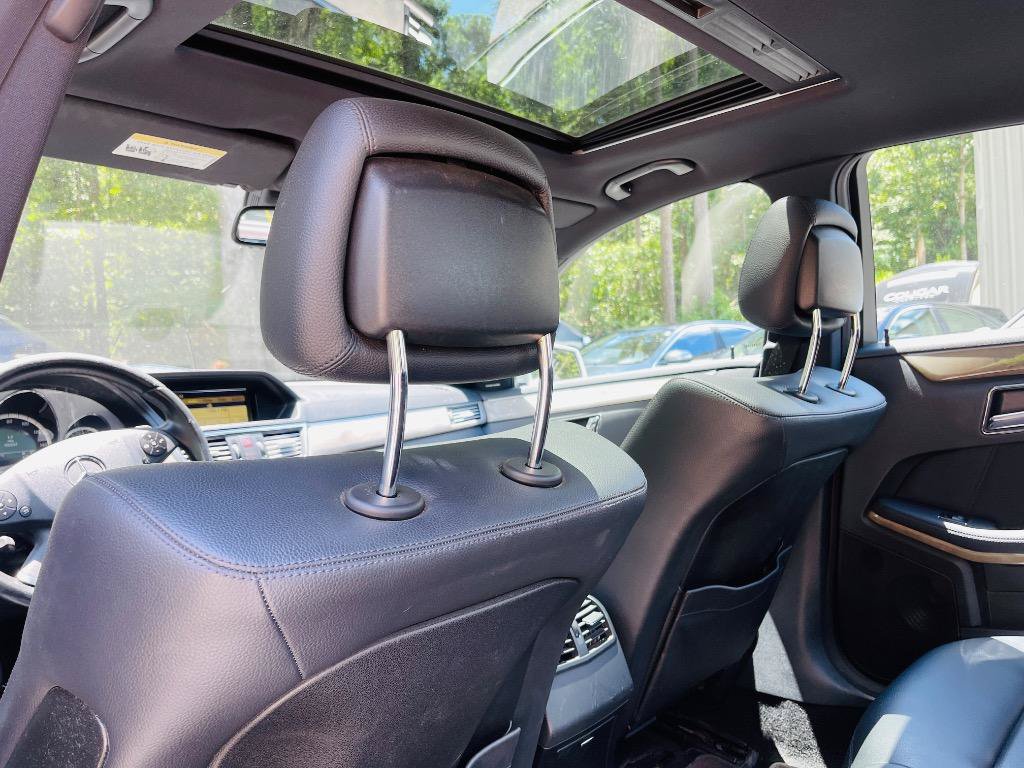 Used 2010 Mercedes-Benz E 350 Sedan image 38