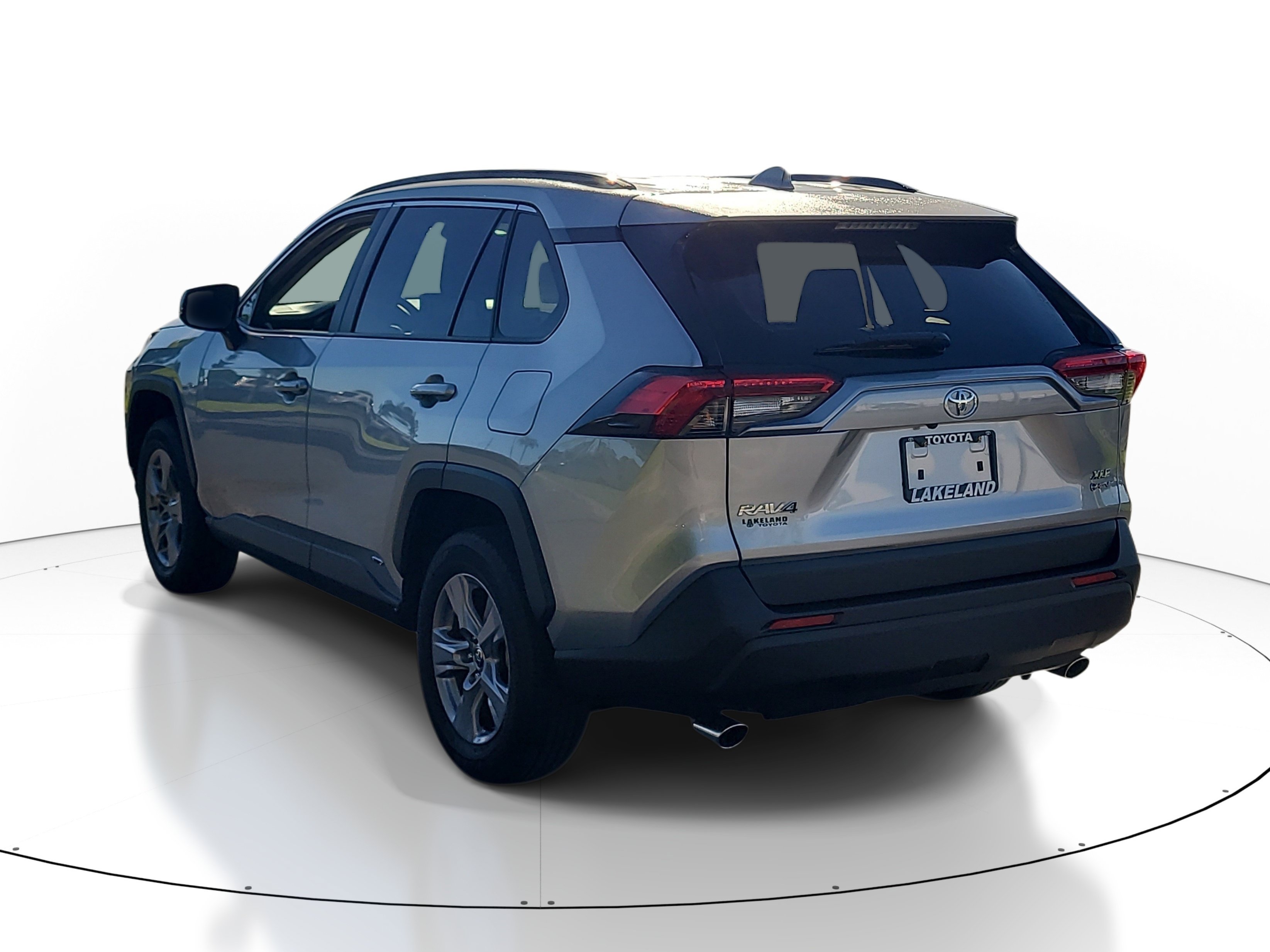 Used 2025 Toyota RAV4 XLE AWD/4WD image 5