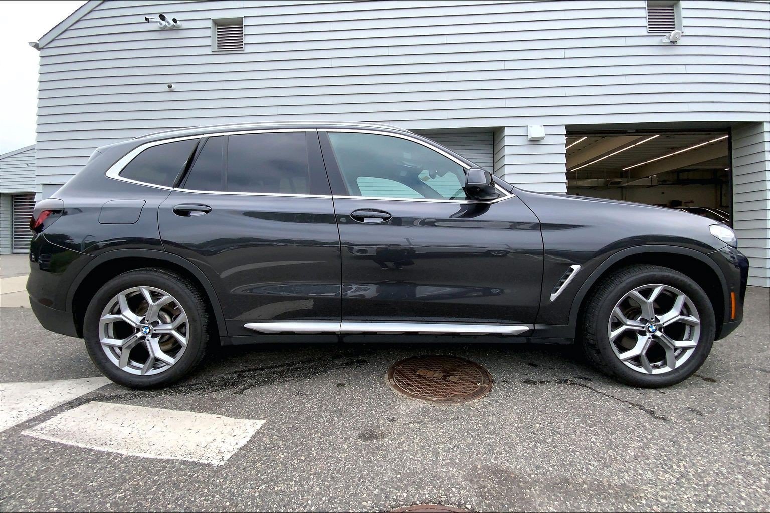 Used 2023 BMW X3 xDrive30i w/ Premium Package AWD/4WD image 8