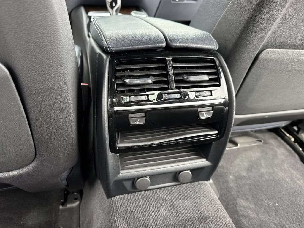 Used 2019 BMW 530i xDrive w/ Convenience Package AWD/4WD image 37