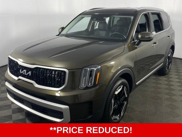 Used 2025 Kia Telluride EX w/ EX Captain's Chair Package FWD image 2