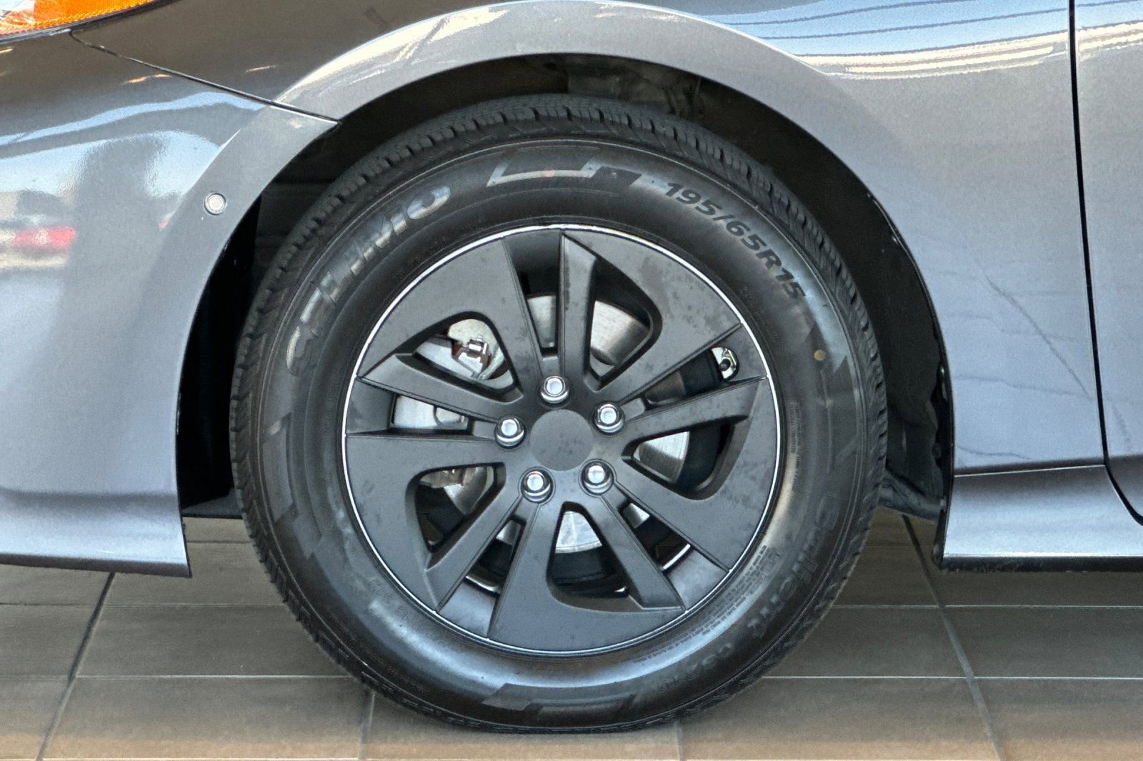 Certified 2017 Toyota Prius Prime Advanced image 27