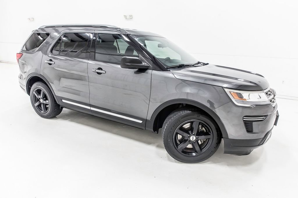 Used 2018 Ford Explorer XLT image 8