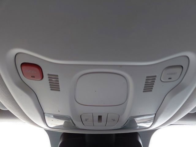 Used 2023 Jeep Renegade Latitude image 23