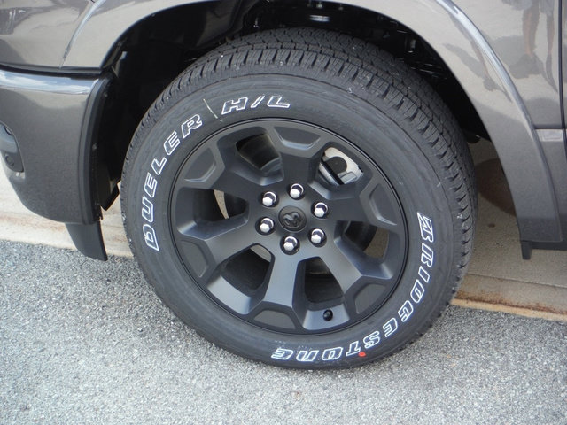New 2027 RAM 1500 4x4 Crew Cab image 6