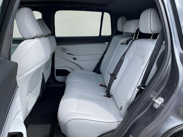 New 2025 Jeep Wagoneer Limited image 9