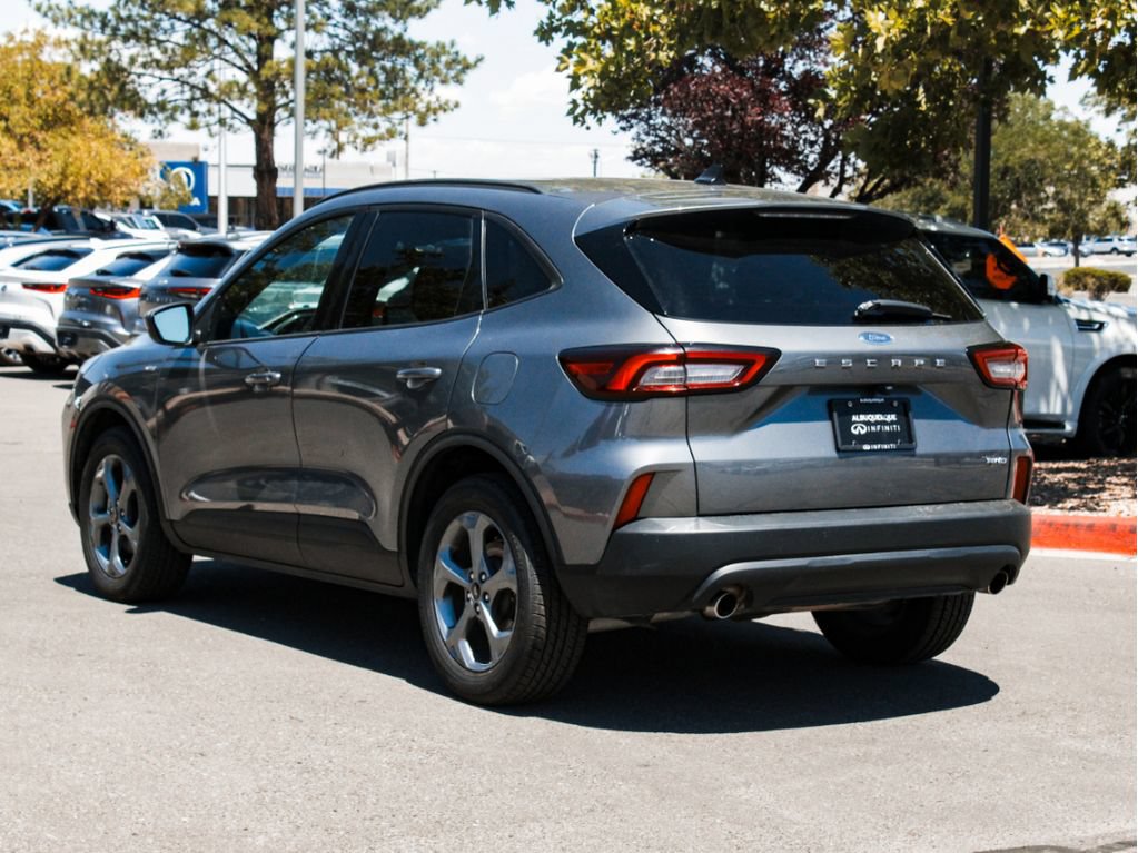 Used 2025 Ford Escape ST-Line Select AWD/4WD image 8
