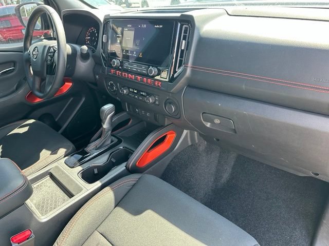 Used 2025 Nissan Frontier PRO-4X AWD/4WD image 9
