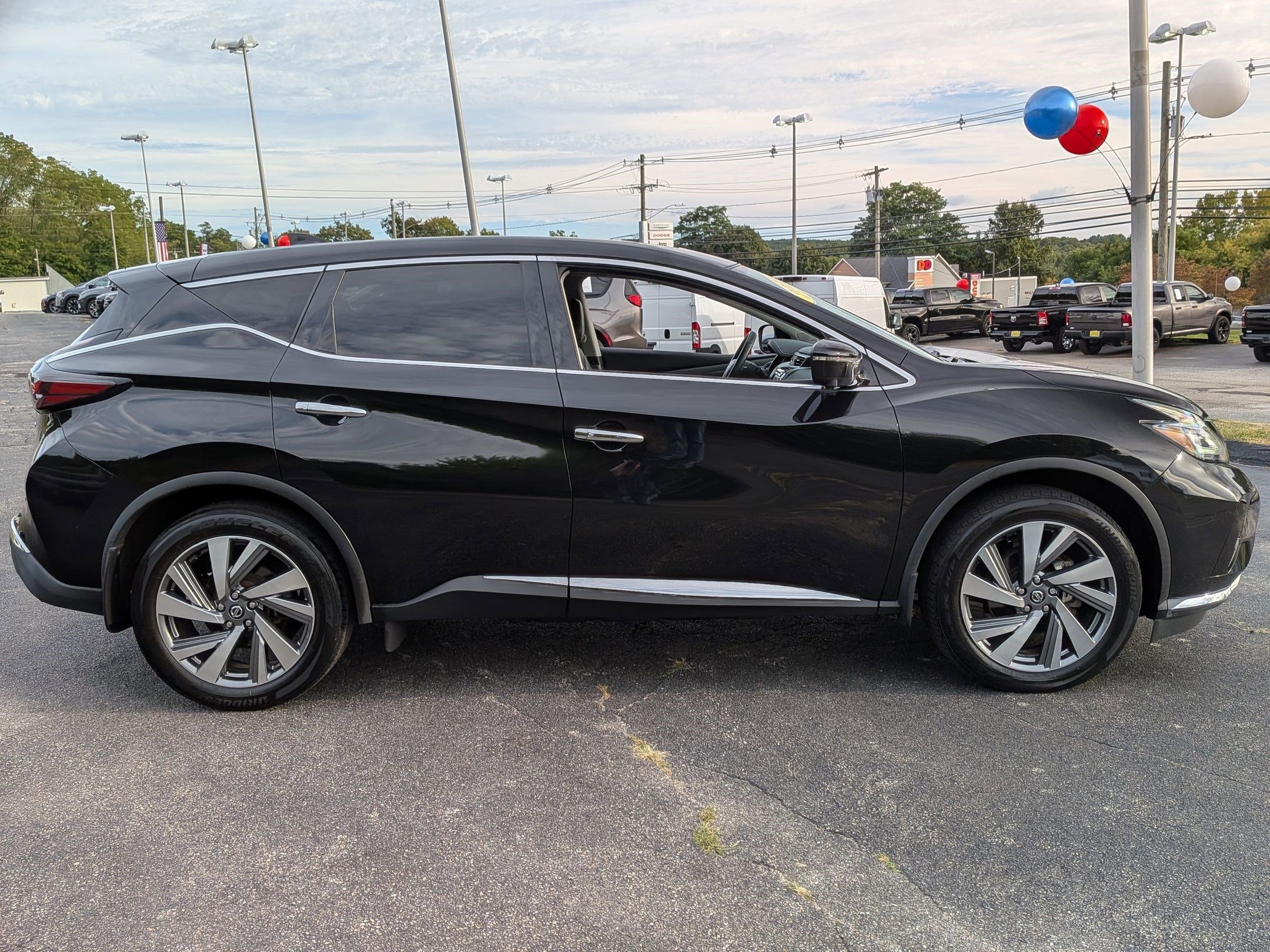 Used 2021 Nissan Murano SL w/ SL Moonroof Package image 3