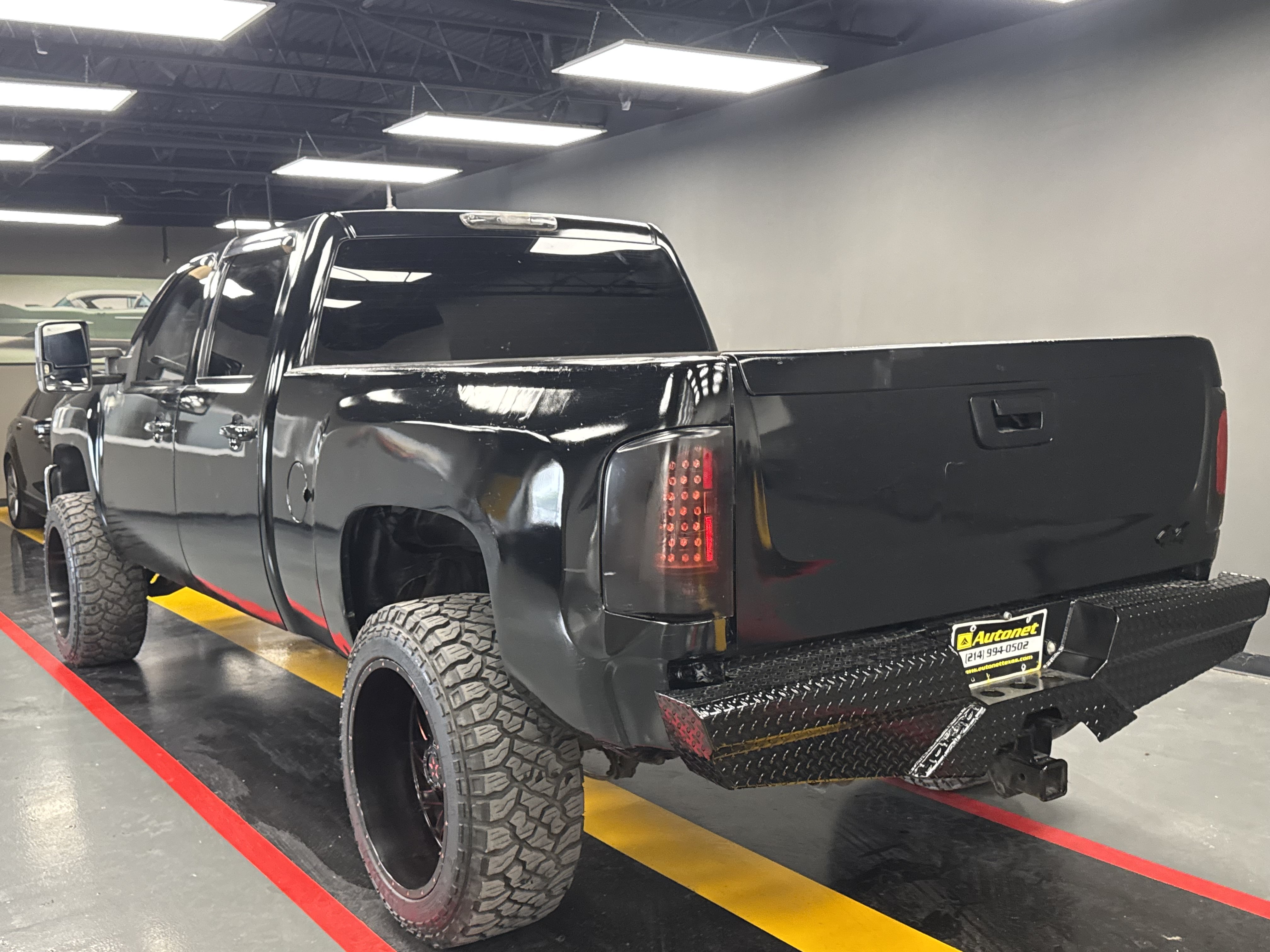 Used 2007 Chevrolet Silverado 2500 LTZ w/ Suspension Package, Off-Road AWD/4WD image 3