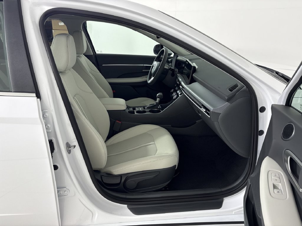 New 2026 Hyundai Sonata SE FWD image 25
