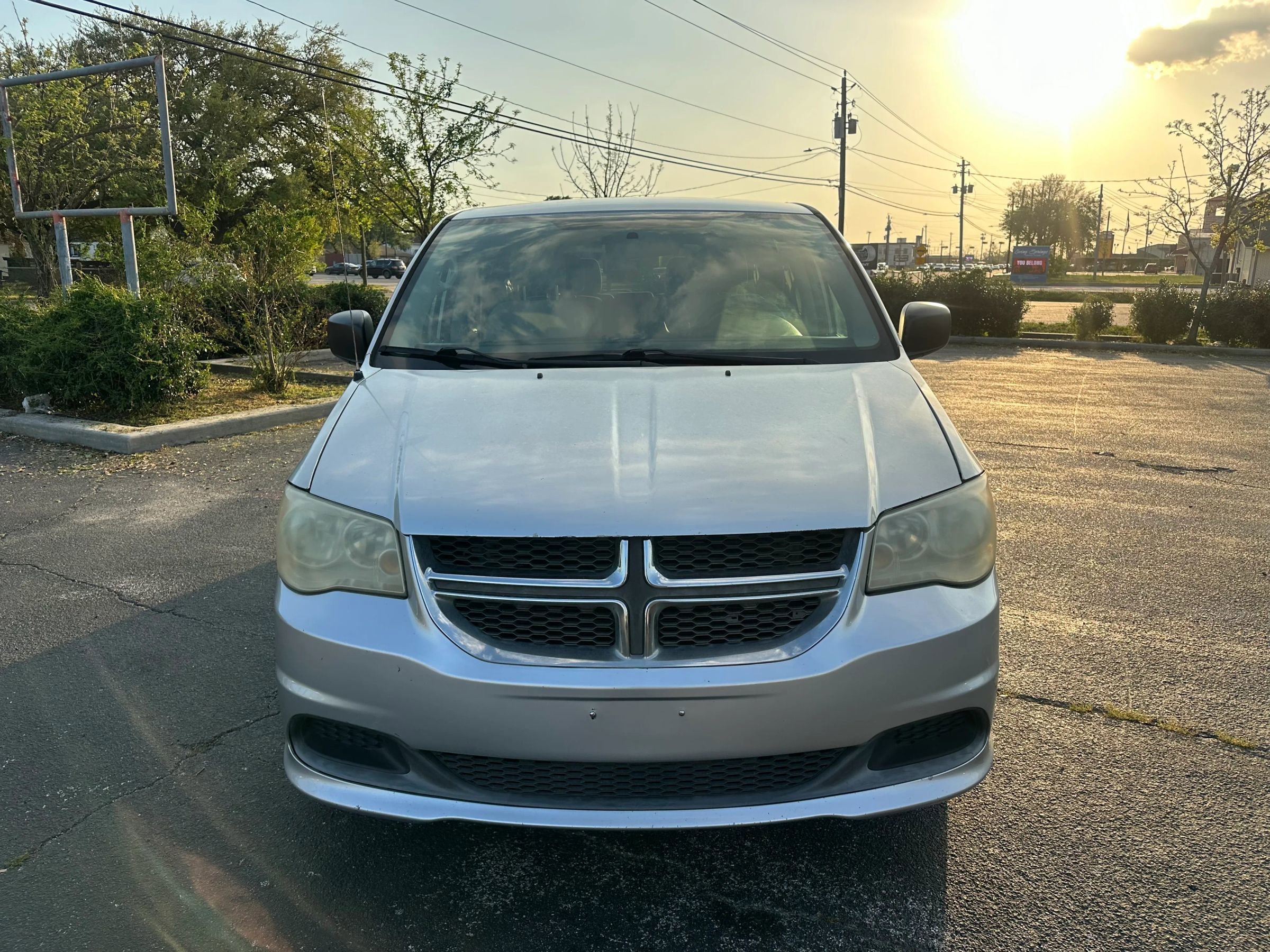 Used 2012 Dodge Grand Caravan SE image 2