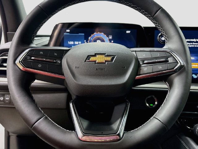 New 2027 Chevrolet Traverse LT w/ LPO, Floor Liner Package FWD image 13