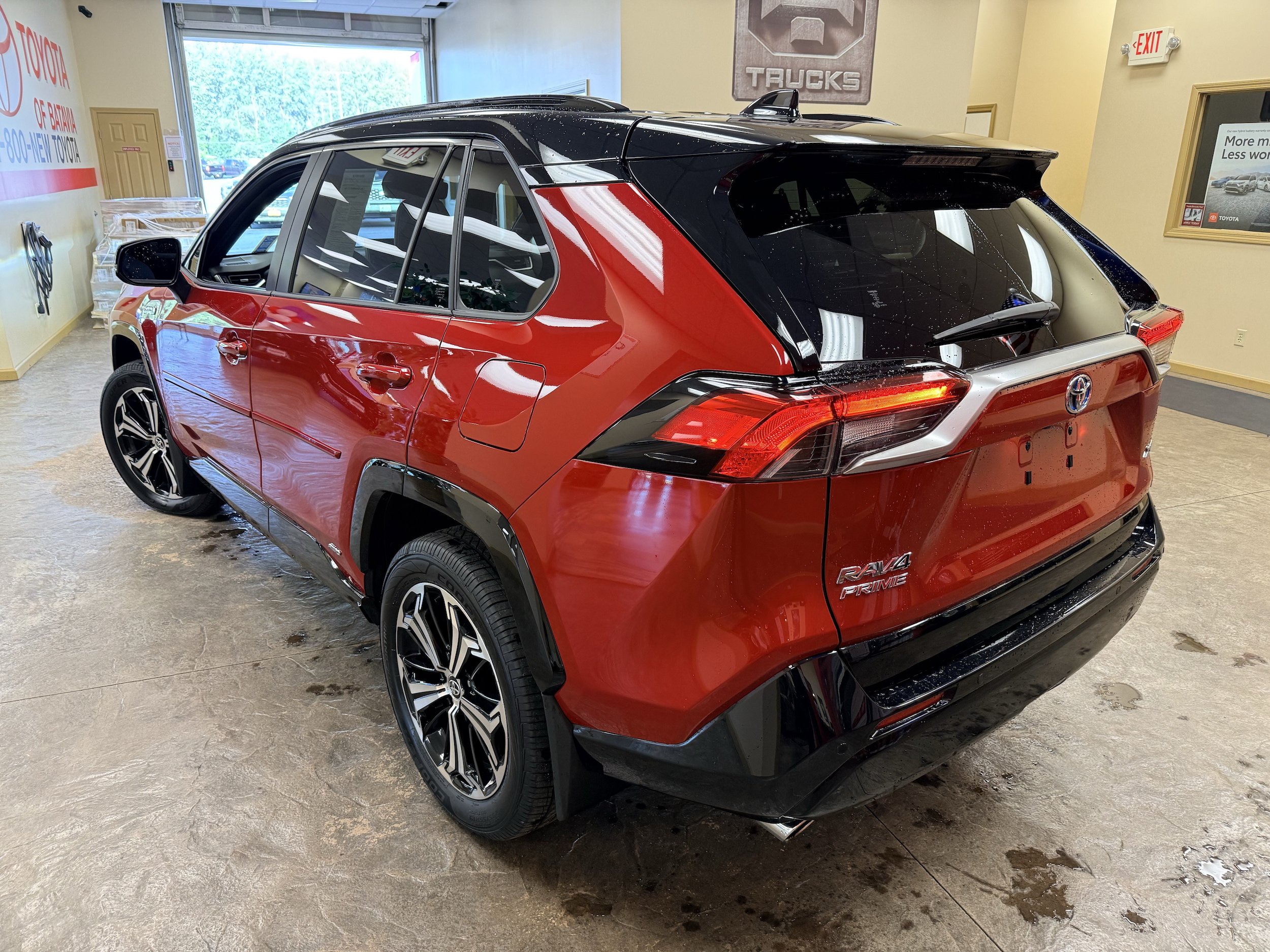 Used 2022 Toyota RAV4 XSE w/ Premium Package AWD/4WD image 13