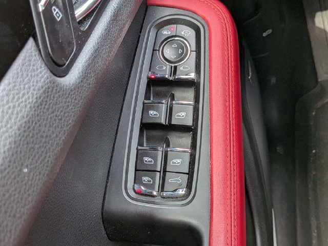 Used 2020 Porsche Macan S AWD/4WD image 25
