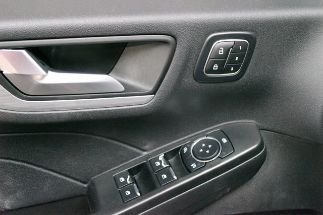 Used 2025 Ford Escape Platinum AWD/4WD image 18