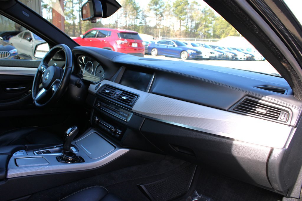 Used 2016 BMW 550i Sedan RWD image 17