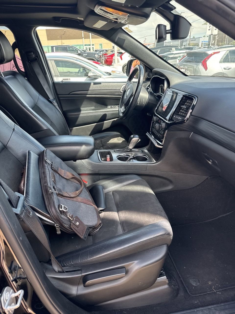 Used 2020 Jeep Grand Cherokee Altitude image 13