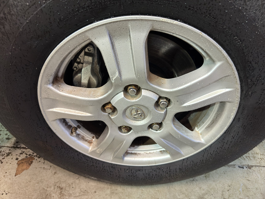 Used 2012 Toyota Tundra 4x4 CrewMax w/ Tow Pkg image 33