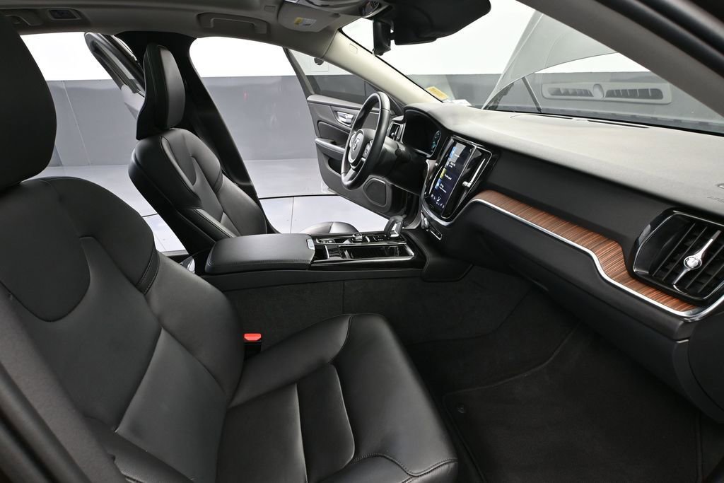 Used 2022 Volvo S60 T8 R-Design Expression AWD/4WD image 48