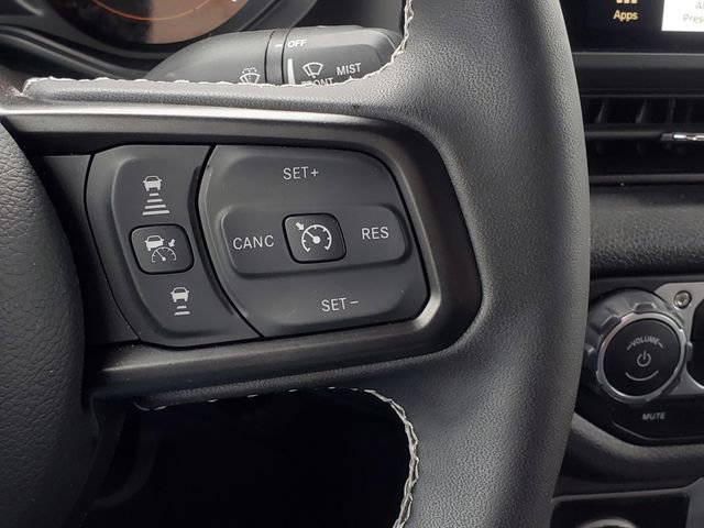 Used 2025 Jeep Wrangler Sport image 19