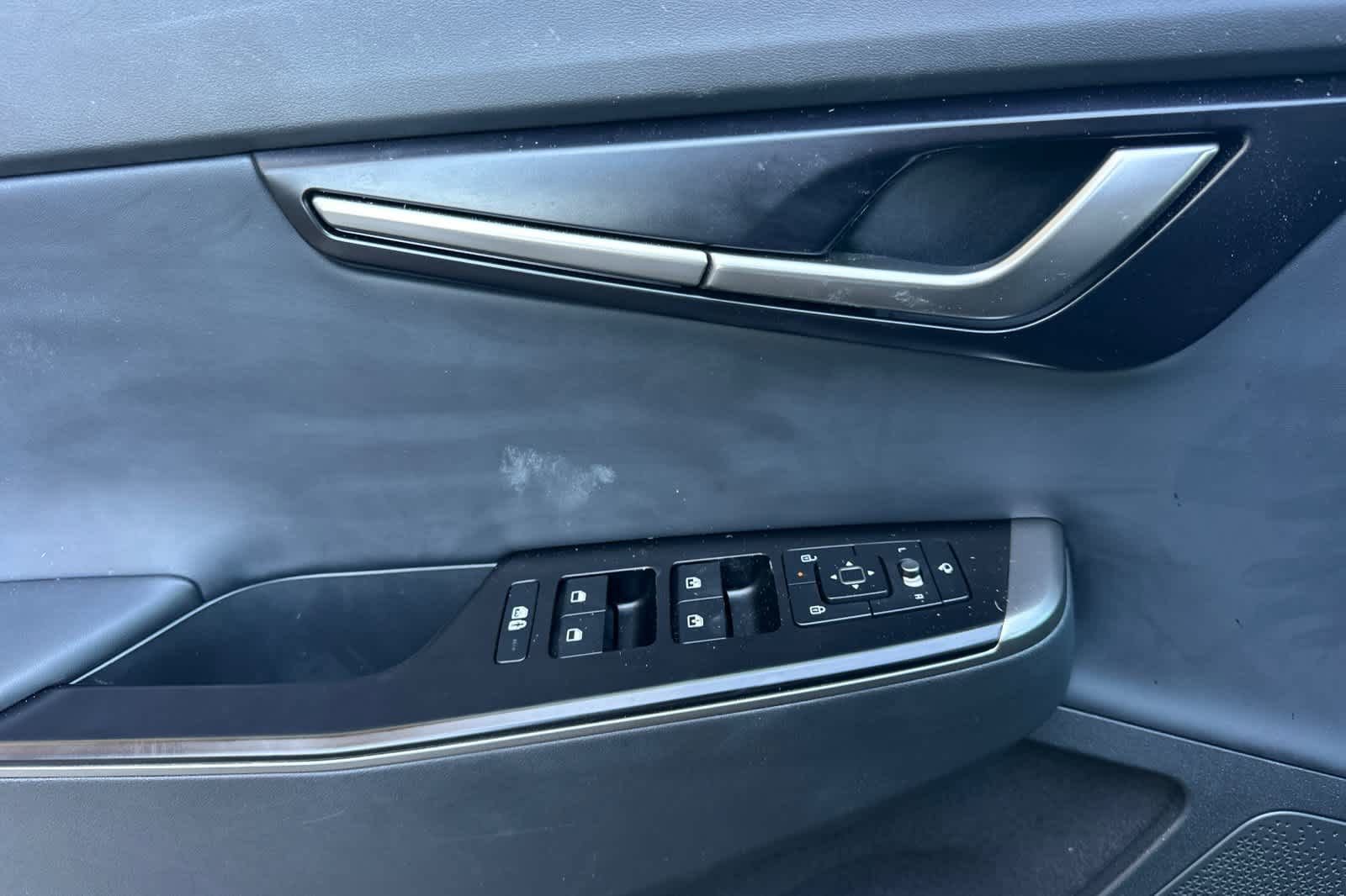 Used 2025 Kia EV6 Light w/ Light LR Technology Package RWD image 13