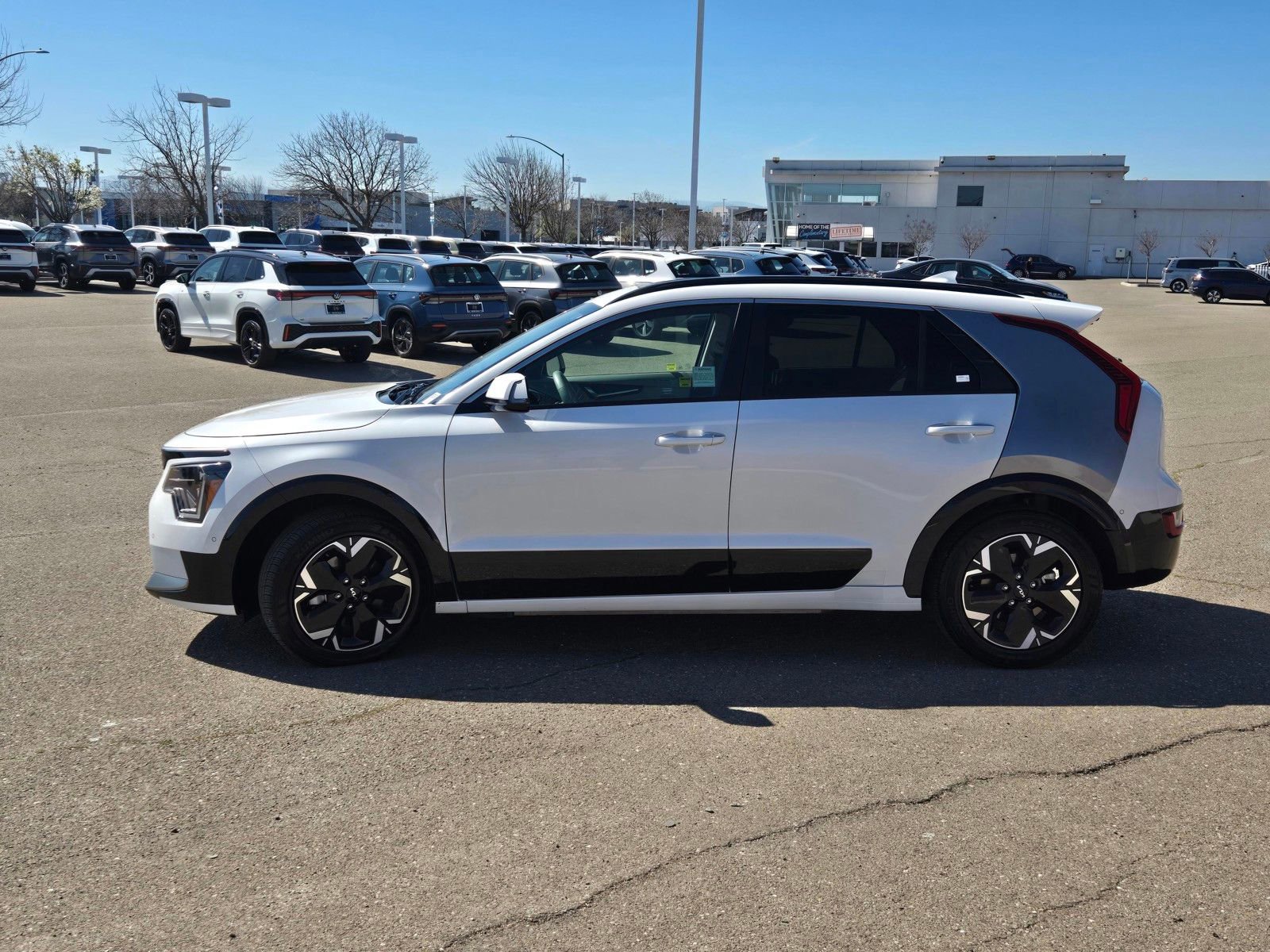 Used 2023 Kia Niro Wave image 19