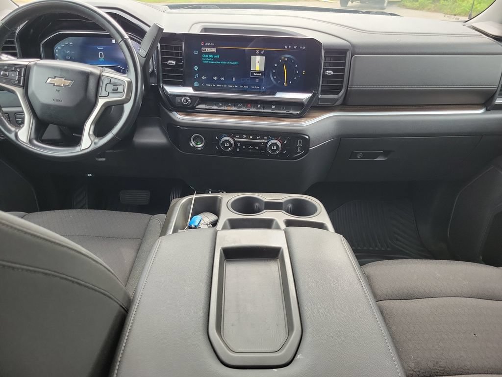 Used 2023 Chevrolet Silverado 1500 LT AWD/4WD image 15