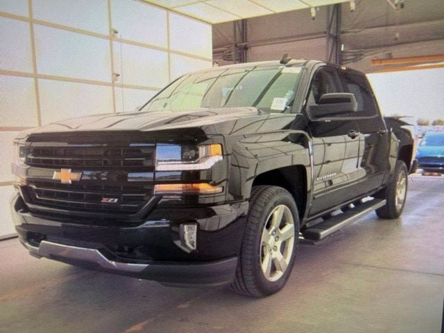 Used 2017 Chevrolet Silverado 1500 LT w/ All Star Edition AWD/4WD image 2