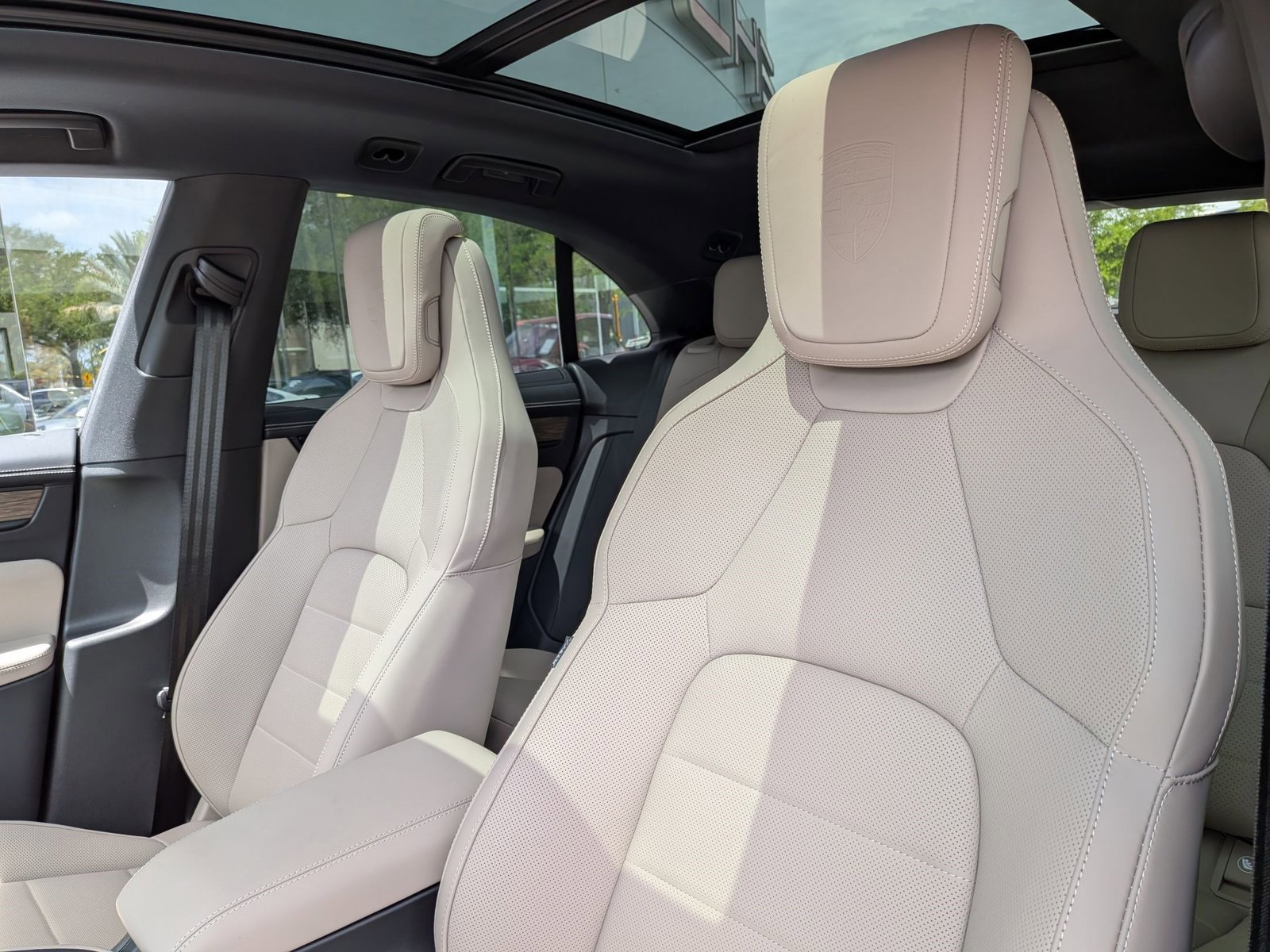 New 2026 Porsche Macan GTS Electric image 5