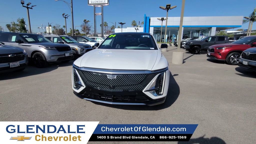 Certified 2024 Cadillac Lyriq Luxury image 3