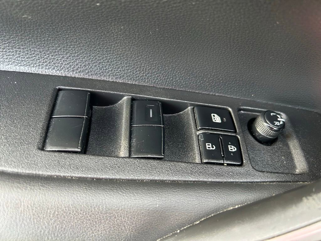 Used 2022 Toyota Corolla SE FWD image 17