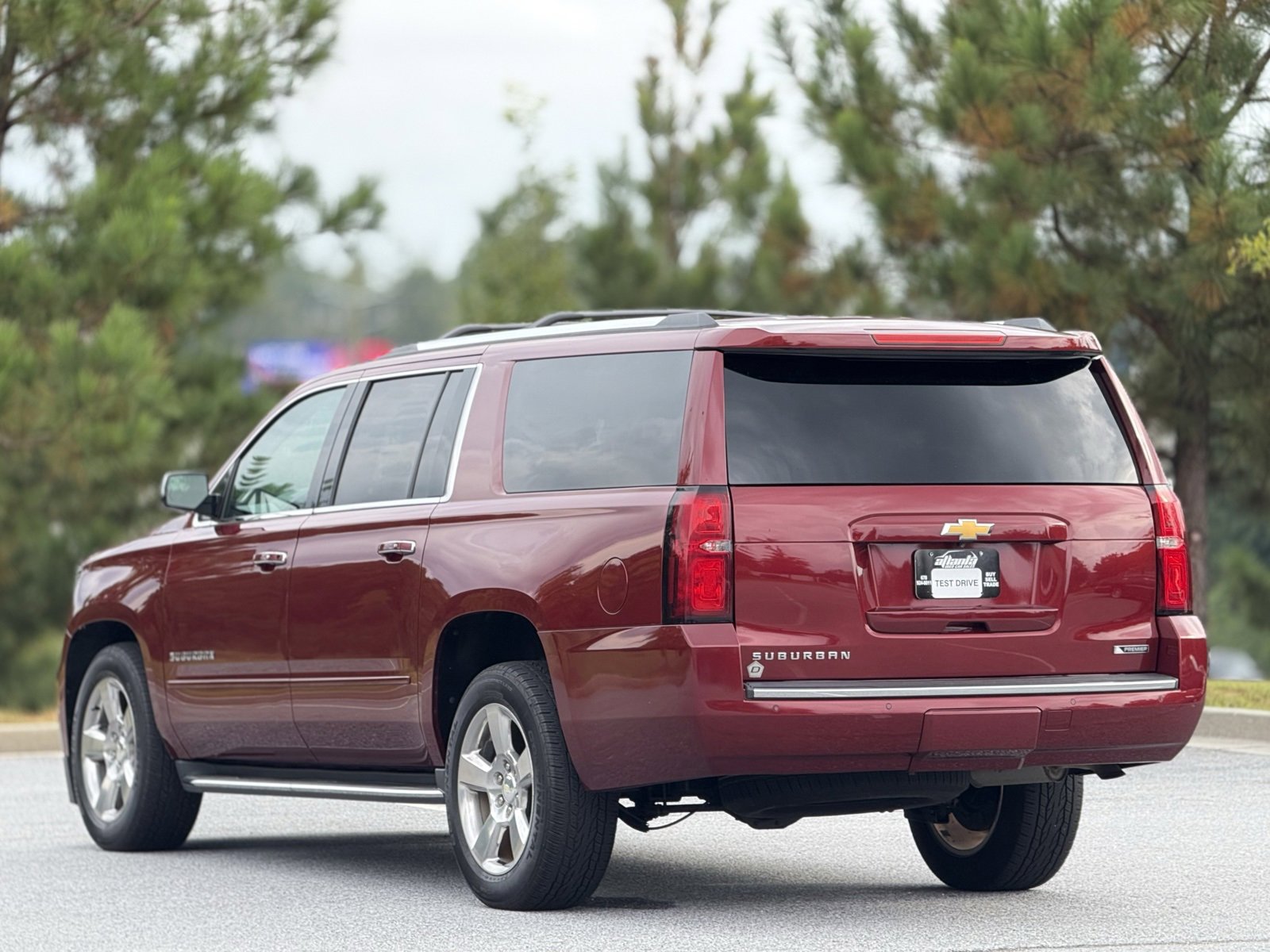 Used 2017 Chevrolet Suburban Premier image 9