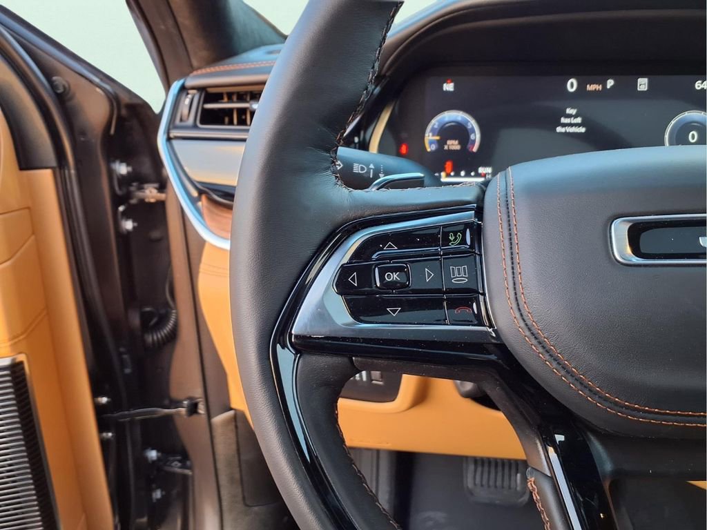 New 2026 Jeep Grand Cherokee Summit image 16