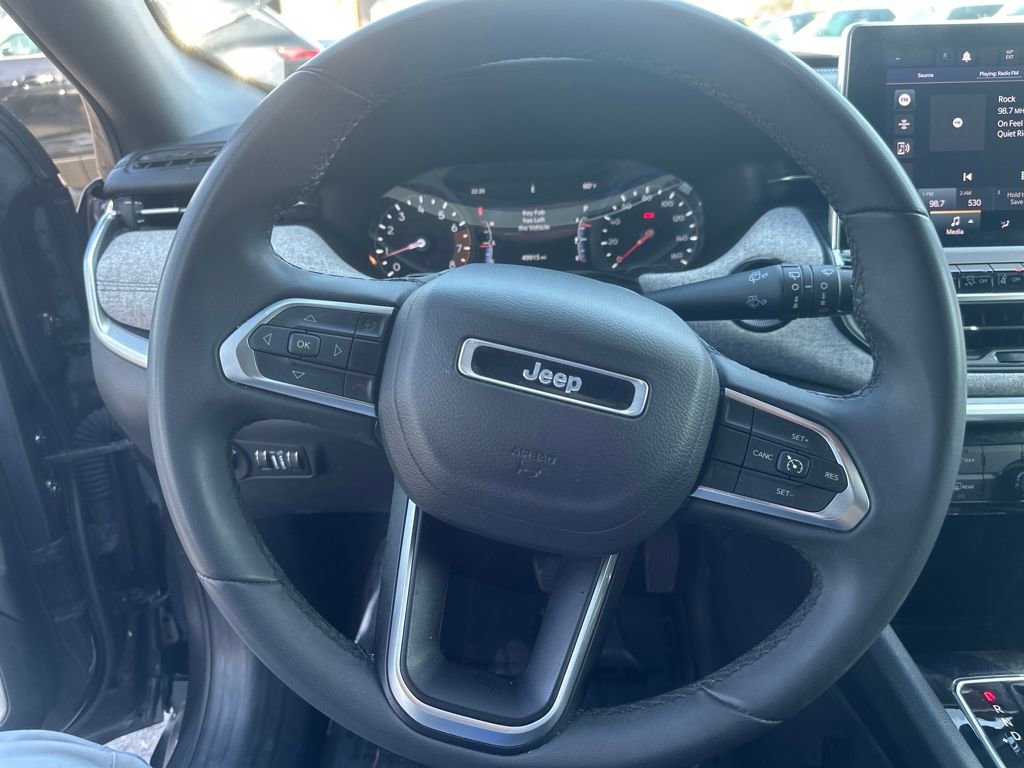Used 2024 Jeep Compass Latitude image 32