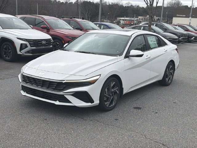New 2026 Hyundai Elantra Limited FWD image 3