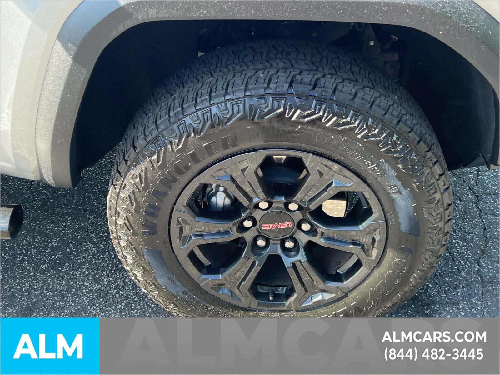 Used 2025 GMC Canyon Elevation image 14