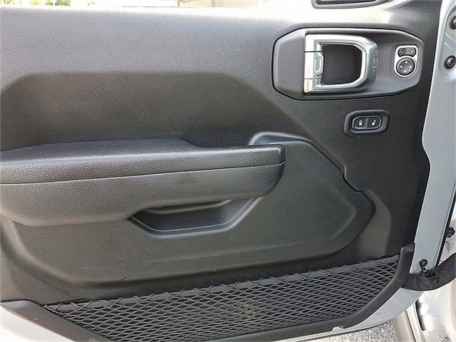 Used 2024 Jeep Wrangler Unlimited Rubicon image 12