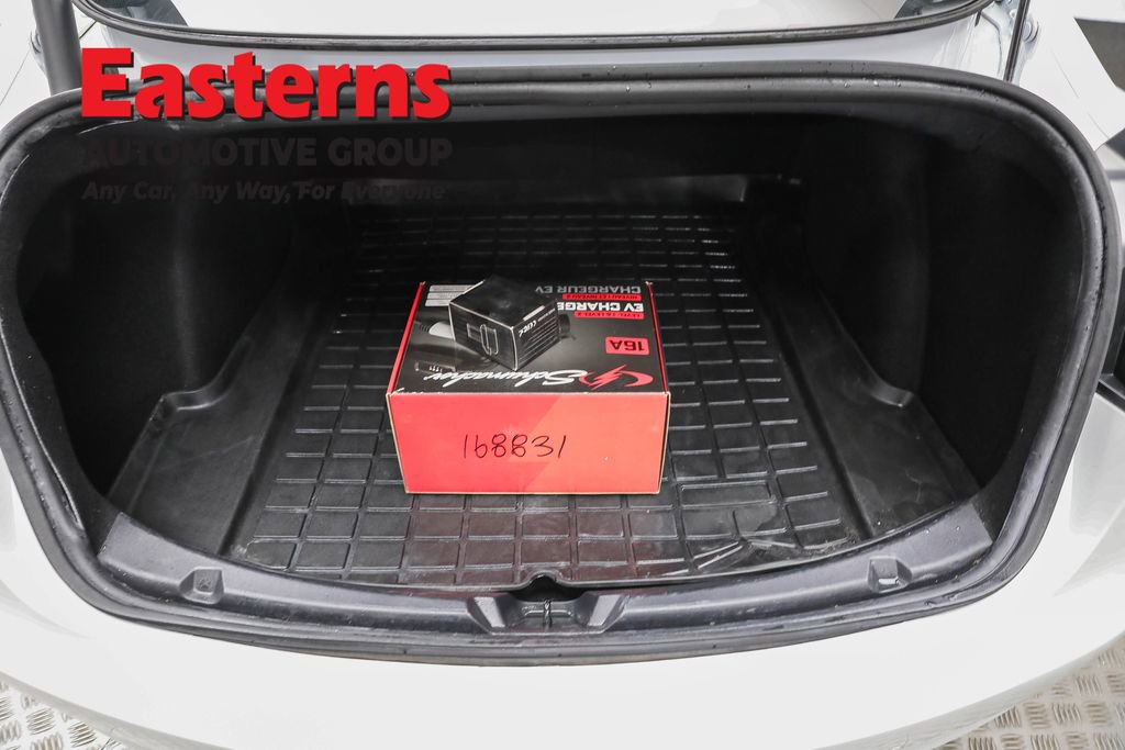 Used 2023 Tesla Model 3 Standard Range RWD image 9